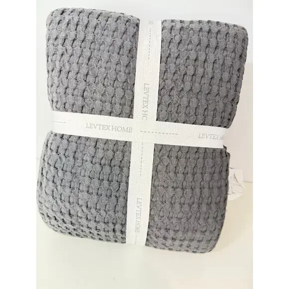 Levtex Home Mills Throw Blanket 50x60 Charcoal Gray Timeless Collection NWT - Picture 2 of 6
